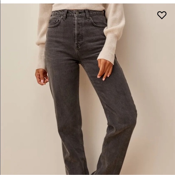 Reformation Cynthia High Rise Straight Long
Size 32 x 32
Excellent condition - Picture 2 of 12